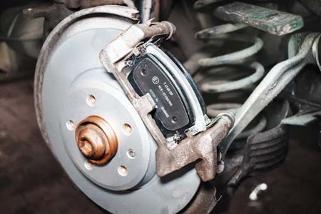 Замена тормозных колодок и дисков VW PASSAT в Ставрополе
